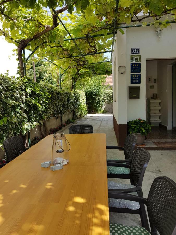 Guesthouse Jet Kaštela Exterior foto